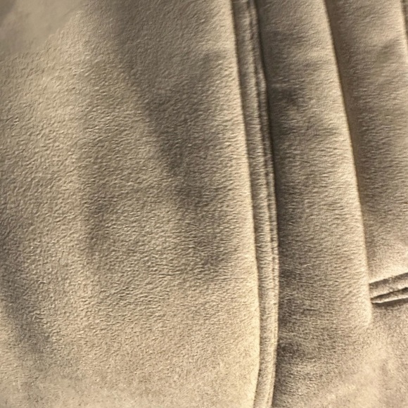 New. Ladies real sheep jacket. I believe not the entire jacket is sheep. - Picture 9 of 9